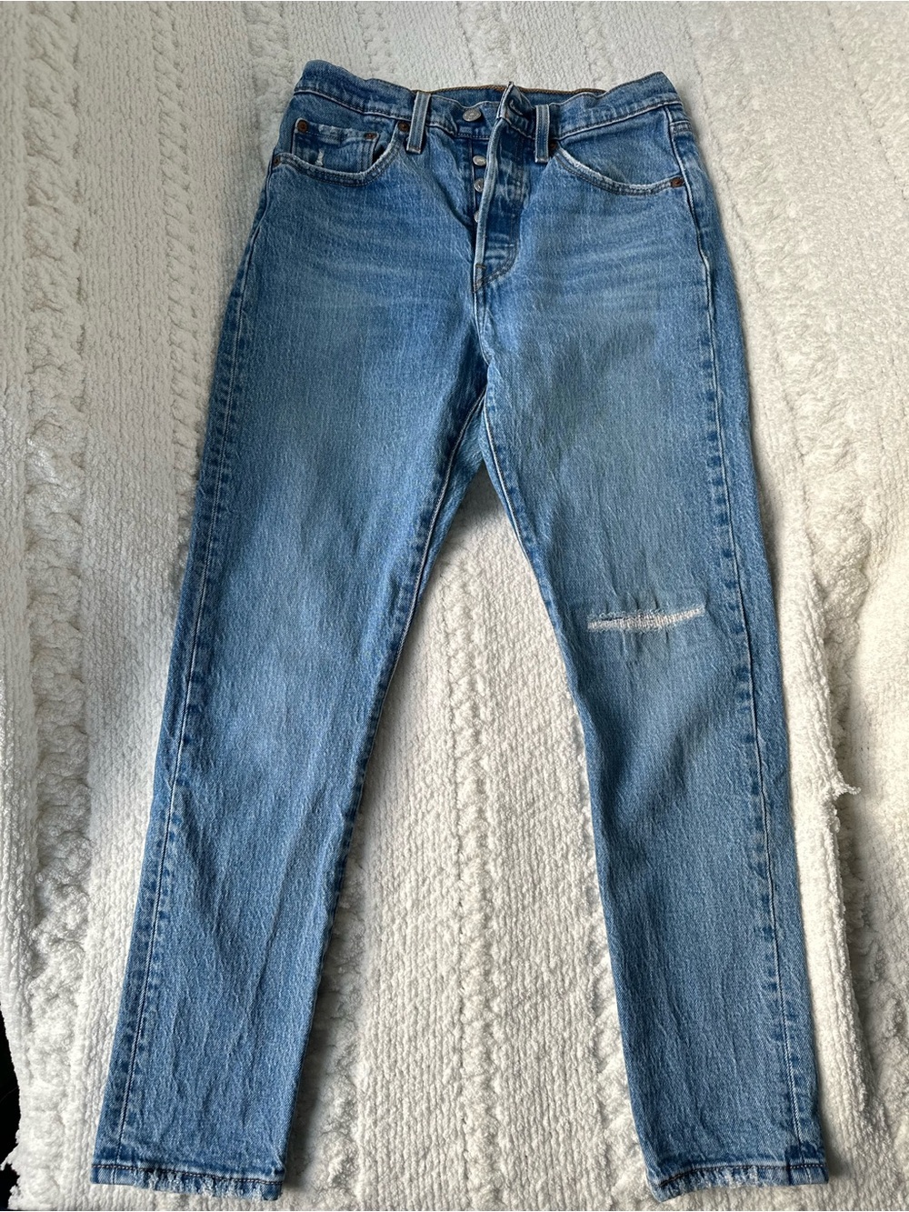Levi's Women's Light Blue Skinny Jeans with Subtle Thigh Distress